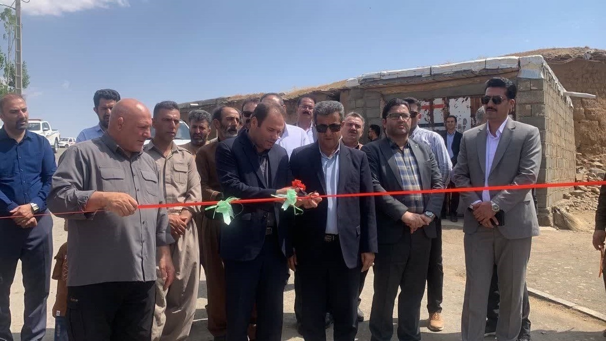 باشگاه خبرنگاران -آسفالت معابر روستایی؛ دستاورد طرح‌های هادی بنیاد مسکن کردستان در هفته دولت