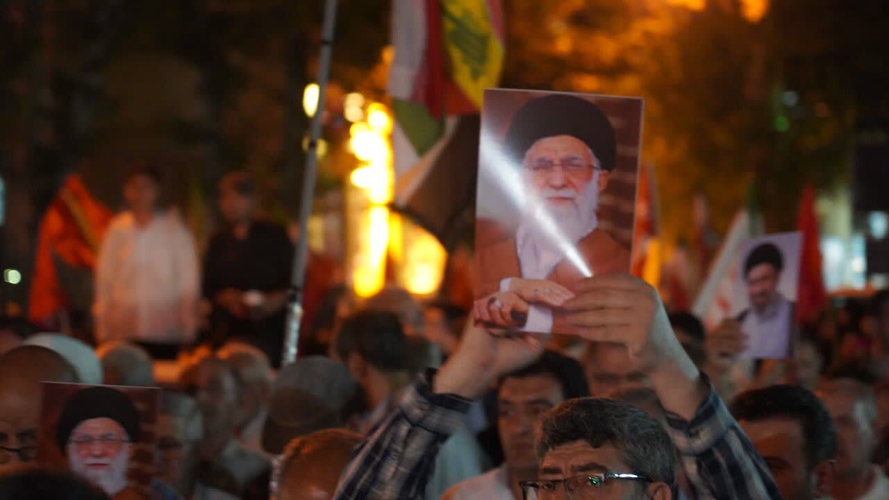 حماسه آفرینی مردم انقلابی خوی در قرار‌های شبانه + عکس