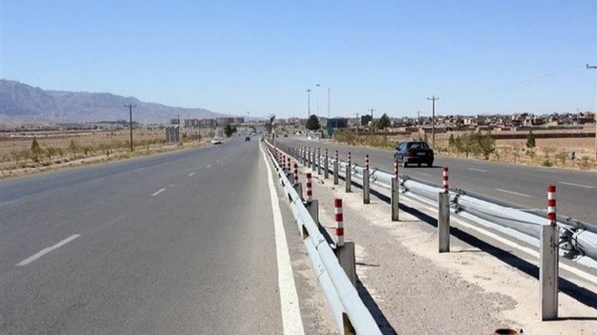 باشگاه خبرنگاران -بازدید معاون وزیر راه از روند اجرای جاده بندرعباس–کهورستان–لار