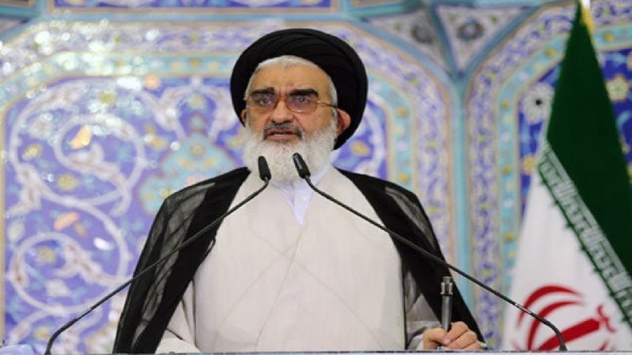 هشدار نسبت به نفوذ خزنده دشمن در فرهنگ عمومی/  هر شهروند یک رزمنده و هر تلفن همراه یک سنگر است