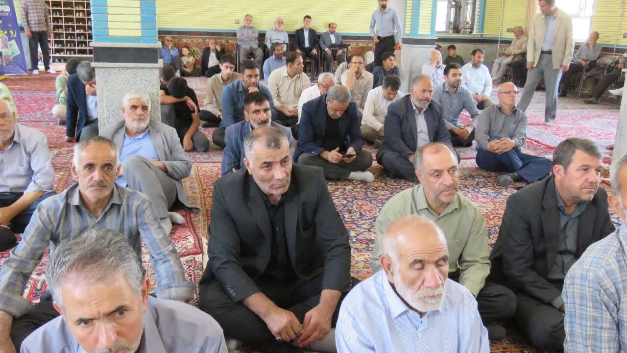 اقامه نمازجمعه هریس از لنز دوربین شهروندخبرنگار
