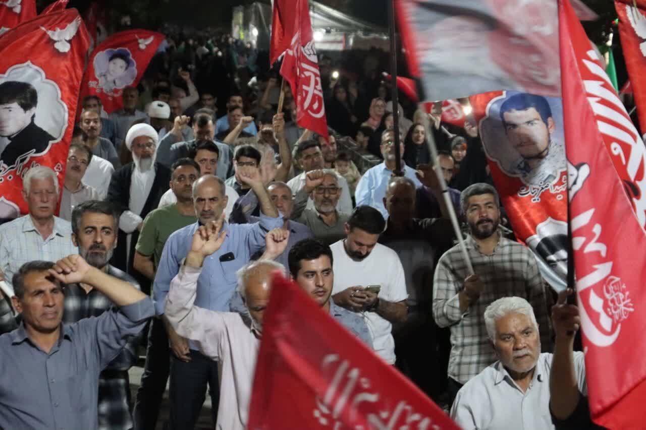 ایستادگی مردم با صلابت ماهدشت در قرارهای شبانه ایستادگی مردم با صلابت ماهدشت در قرارهای شبانه + عکس