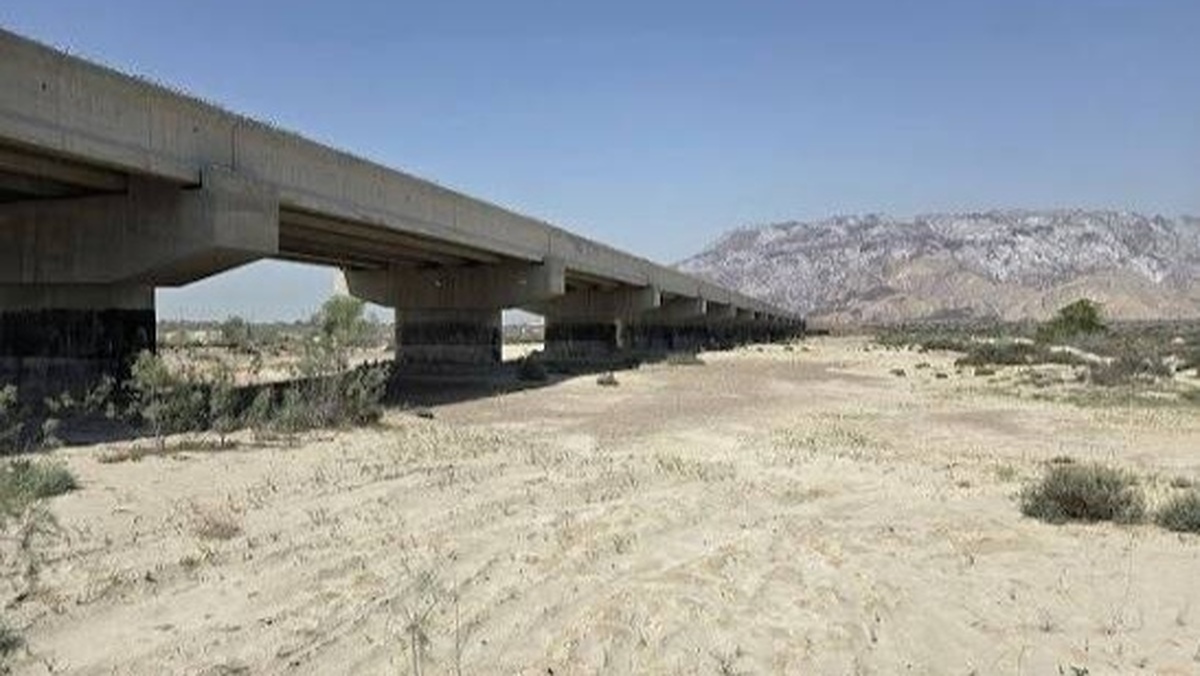 باشگاه خبرنگاران -پل «گچین» بندرعباس تا پایان هفته زیر بار ترافیک می‌رود