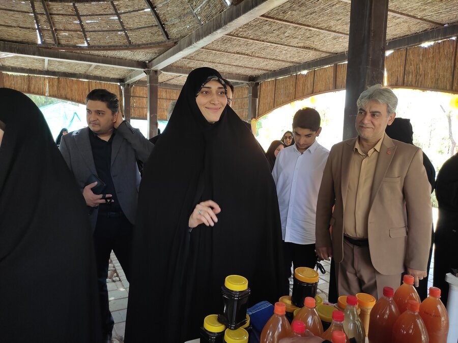 از توانمندی تا نمایشگاهی که رنگ امید دارد از توانمندی تا نمایشگاهی که رنگ امید دارد