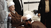 عمامه‌گذاری طلاب جوان در قم همزمان با میلاد پیامبر مهر و رحمت(ص)