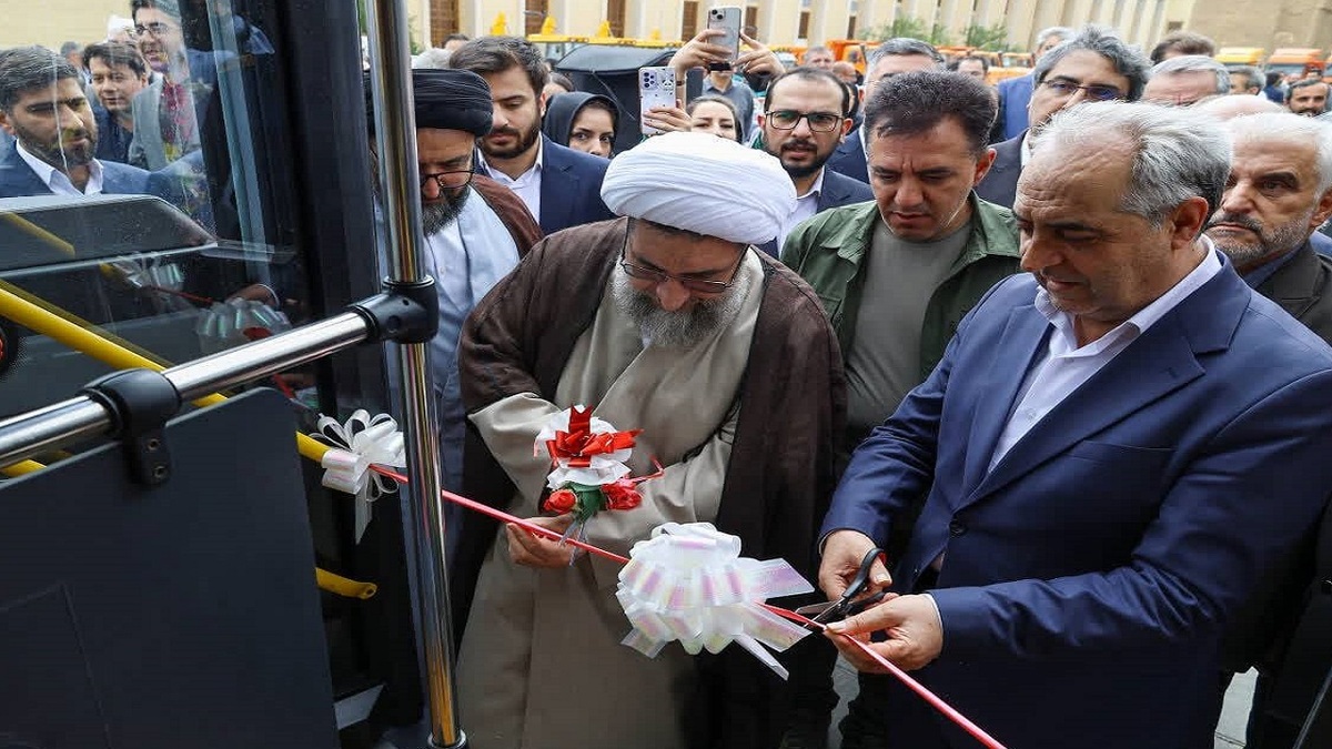 باشگاه خبرنگاران -آیین بهره‌برداری از ۲۵ دستگاه اتوبوس برقی ناوگان حمل‌ونقل عمومی شهرداری تبریز