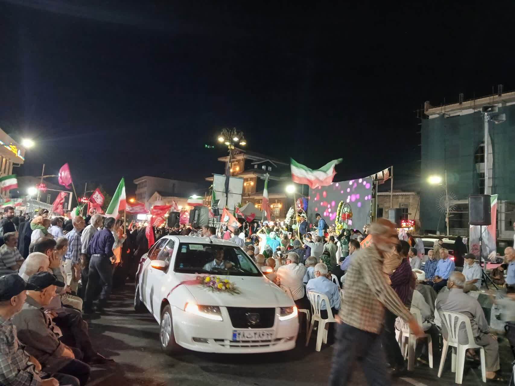 برپایی مراسم جشن و سرور ۱۷ ربیع الاول در اقصی نقاط کشور برپایی مراسم جشن و سرور ۱۷ ربیع الاول در اقصی نقاط کشور