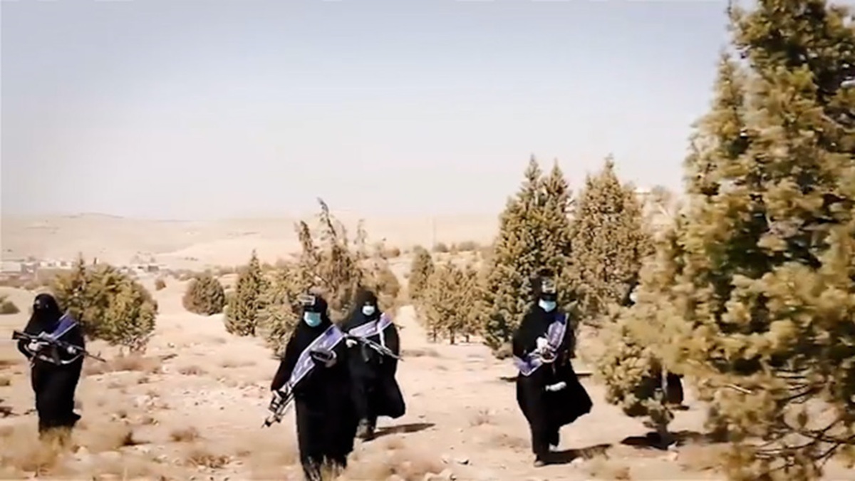 باشگاه خبرنگاران -از رژه متفاوت زنان با ریزپرنده‌های FPV تا انهدام بزرگ + فیلم
