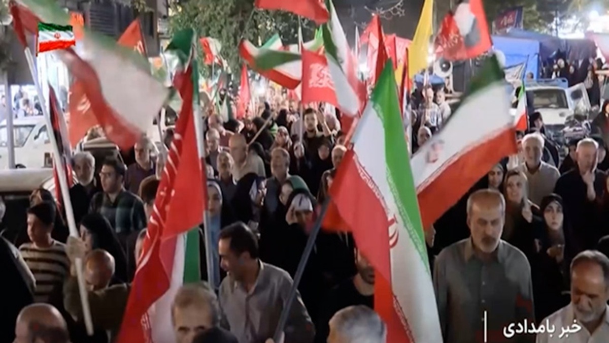 باشگاه خبرنگاران -تأکید مردم بر توجه ویژه به اقشار مستضعف در دویست و بیست‌وهفتمین تجمع شبانه + فیلم