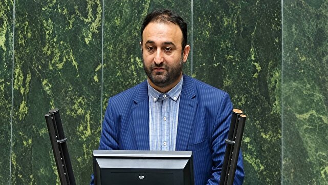 باید دست در دست یکدیگر از کشورمان دفاع کنیم/ نباید در داخل دچار اختلاف شویم