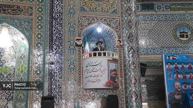 تأکید امام جمعه شهرکرد بر وحدت ملی و ایستادگی ملت ایران در شرایط حساس کشور