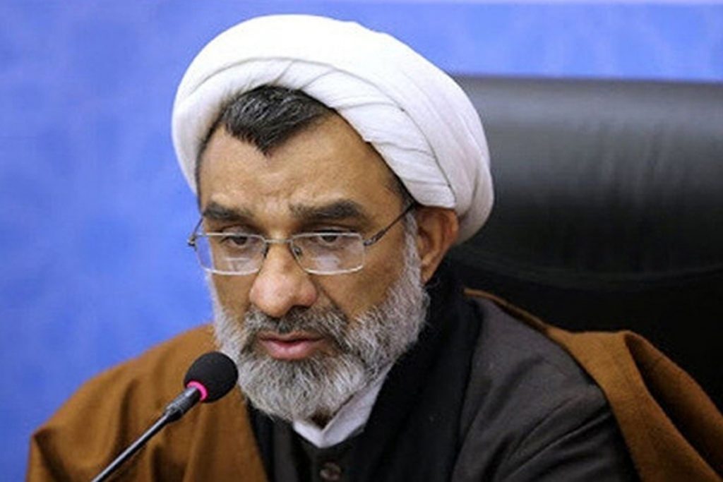 دانشگاه ها باید برخی رشته‌ها را تعطیل و رشته‌های مهارتی و کارآمد را جایگزین کنند
