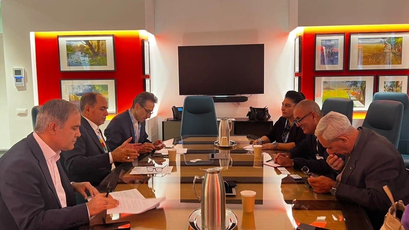 تاب‌آوری مردم ایران قدرت پوشالی آمریکا را فرو ریخت