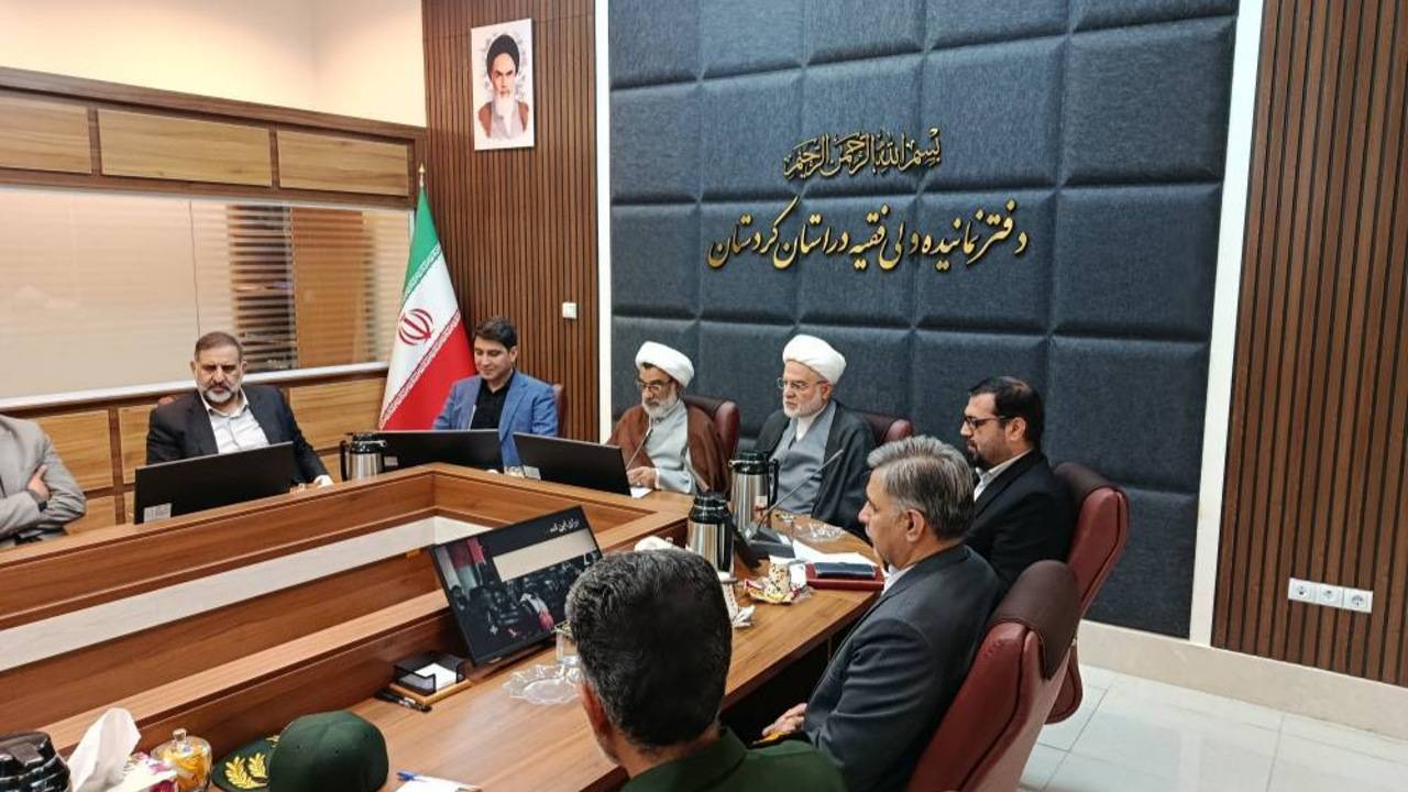 درخواست استاندار کردستان برای تأسیس بنیاد زبان و ادبیات کردی