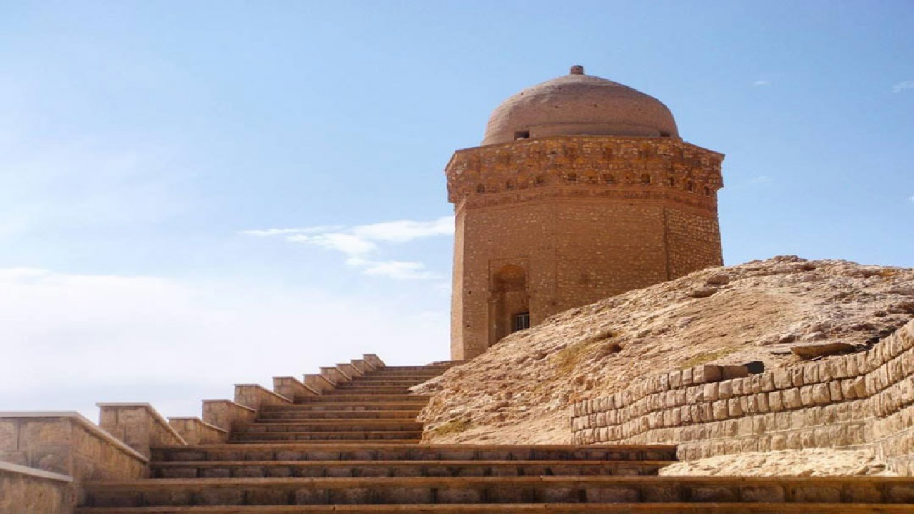 استقبال بی نظیر از جشن هزاره گنبد عالی ابرکوه + فیلم