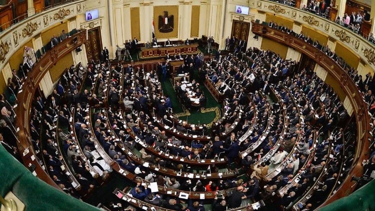 پارلمان مصر برای بررسی کمک نظامی به عربستان نشست اضطراری برگزار می‌کند