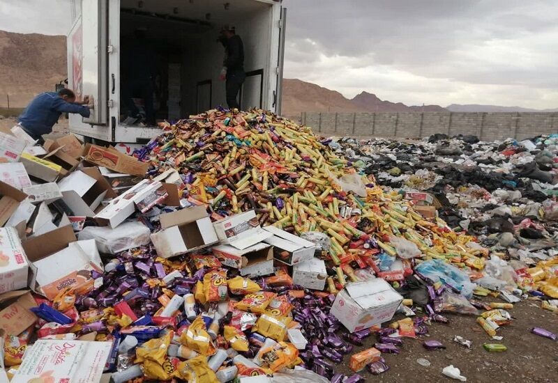 ۱۱ تن مواد غذایی فاسد در کاشان و آران‌وبیدگل امحا شد