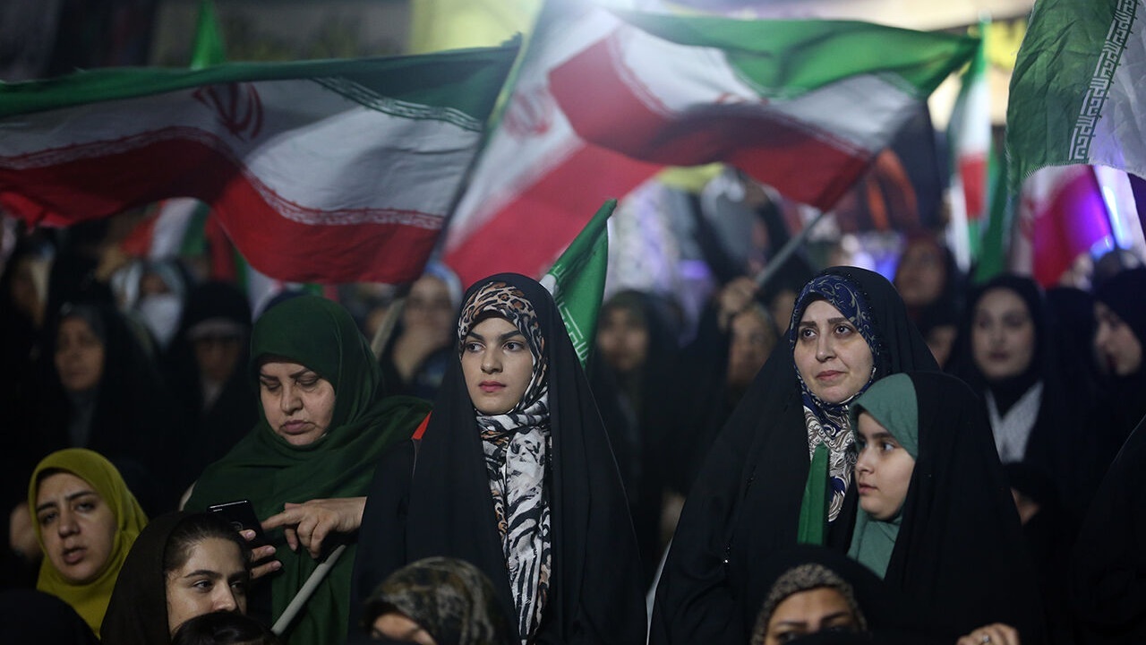 در مدح زنان ایران؛ ستون‌های استوار روز‌های سخت + فیلم
