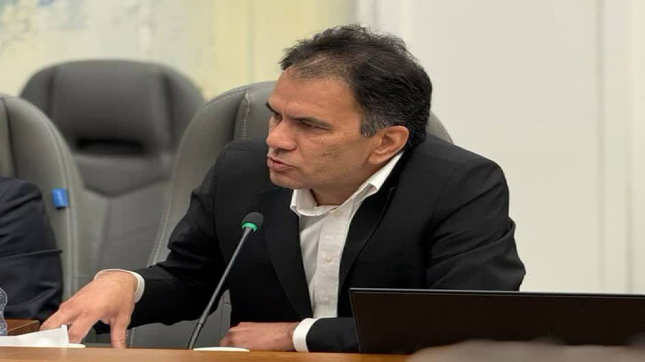 رشد ۶۰ درصدی تأسیس مراکز آموزش جوار کارگاهی در یزد؛ راهکاری هوشمندانه برای کاهش هزینه‌های صنایع