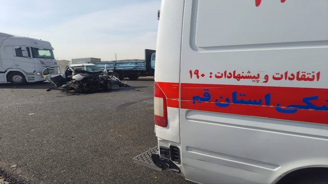 یک کشته و سه مصدوم در تصادف پژو با گاردریل در محور سلفچگان ـ قم