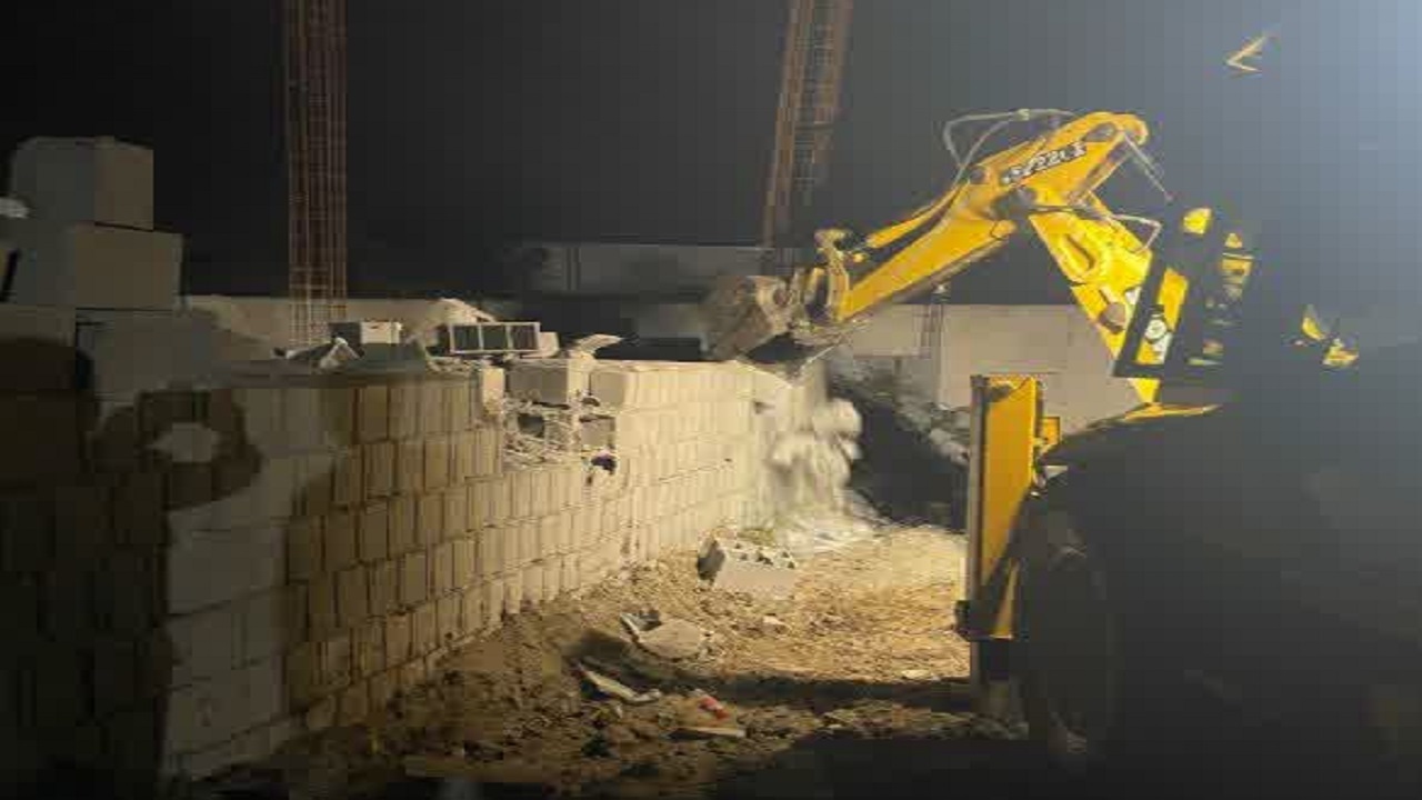 قلع و قمع ۱۷ مورد ساخت‌ و ساز غیرمجاز در اراضی کشاورزی شهرستان نور