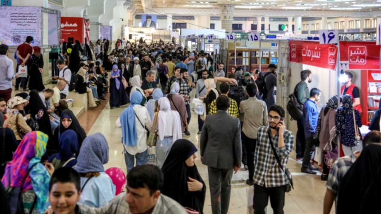 نمایشگاه بین‌المللی کتاب تهران در آذرماه برگزار خواهد شد/ تمرکز بر حمایت از کتابفروشان در هفته کتاب