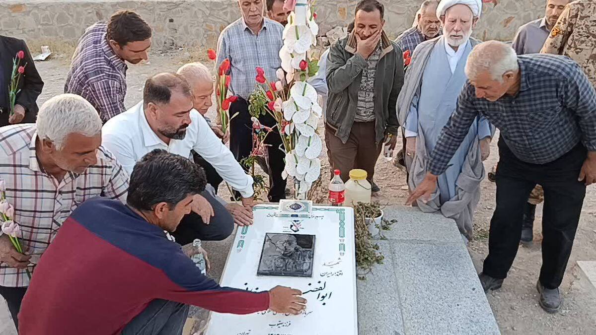 باشگاه خبرنگاران -گلزار شهدای روستای گردشگری توآباد در هفته دفاع مقذس عطرآگین شد + عکس و فیلم