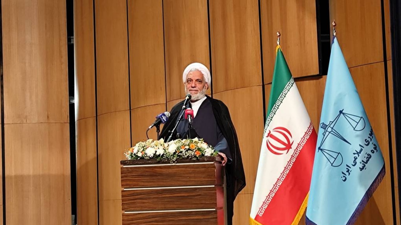 قضات کرمان پرونده‌های مردم را حتی در خانه پیگیری می‌کنند