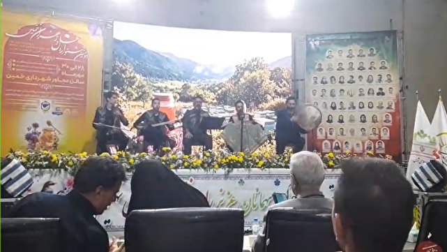 برگزاری جشنواره عسل و زعفران در خمین از لنز دوربین شهروندخبرنگار