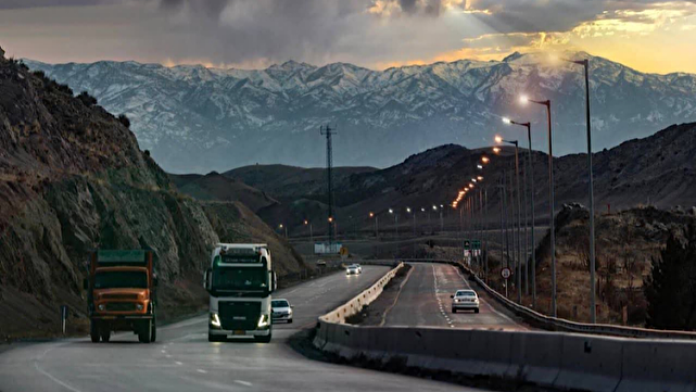 افزایش ۳ درصدی تردد بین‌استانی در محورهای خراسان جنوبی؛ ثبت بیش از یک میلیون و ۳۰۰ هزار سفر جاده‌ای