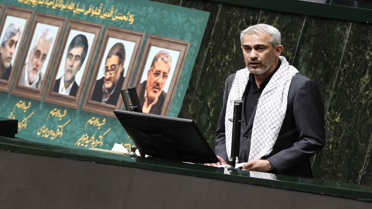 حضور وزیر اقتصاد در مجلس برای پاسخگویی به نمایندگان