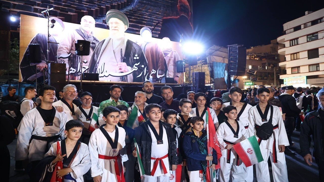 تجدید میثاق قهرمانان ورزشی با رهبر شهید + فیلم