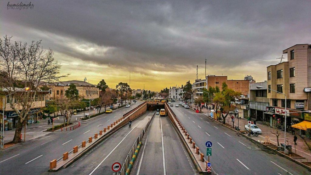 انسداد شبانه زیرگذر زند برای عملیات بهسازی و روکش آسفالت