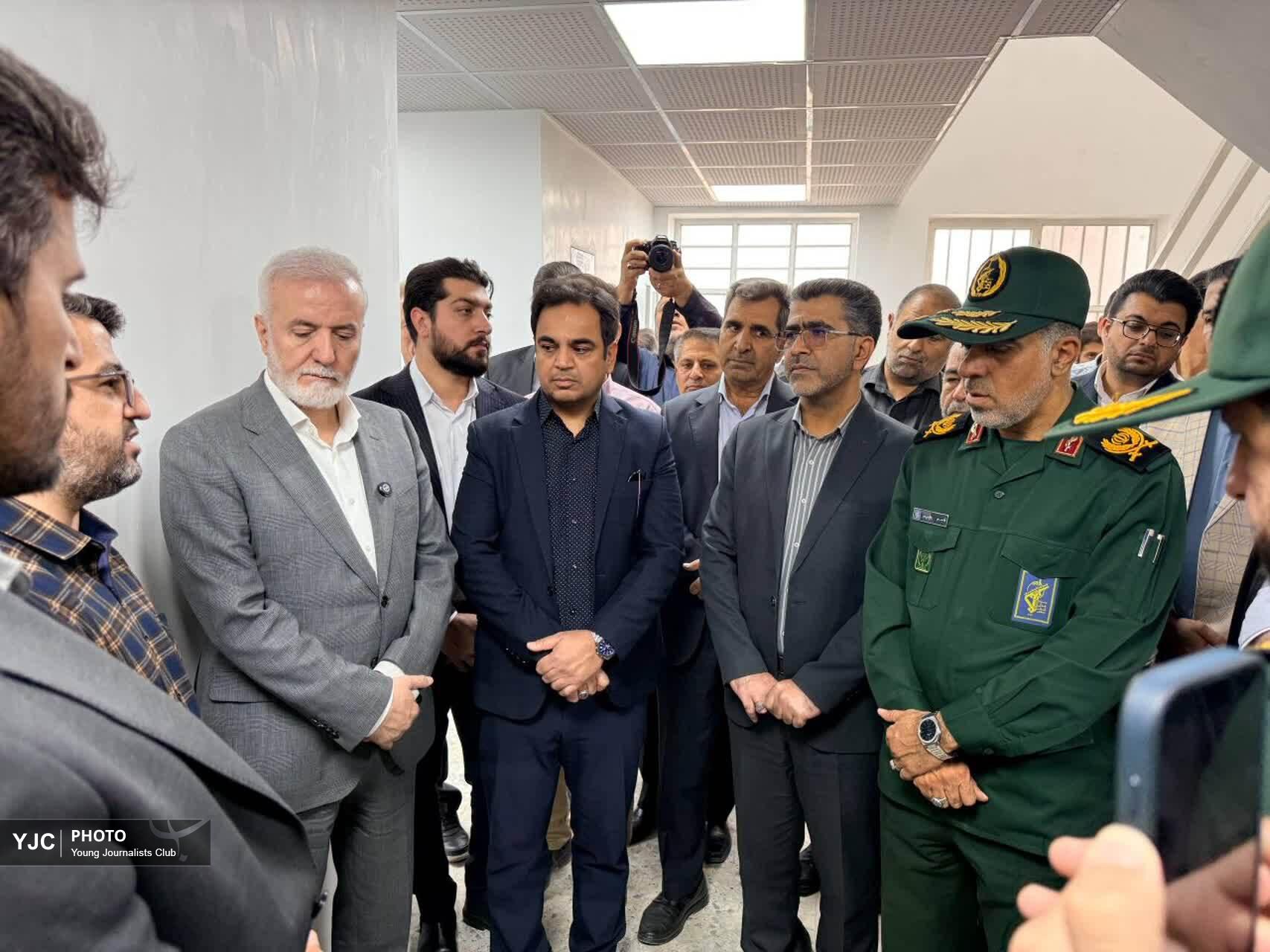 آغاز «رزمایش خدمت فاطمی» با ارائه خدمات رایگان پزشکی و دندان‌پزشکی در ۱۸ نقطه فارس + تصاویر
