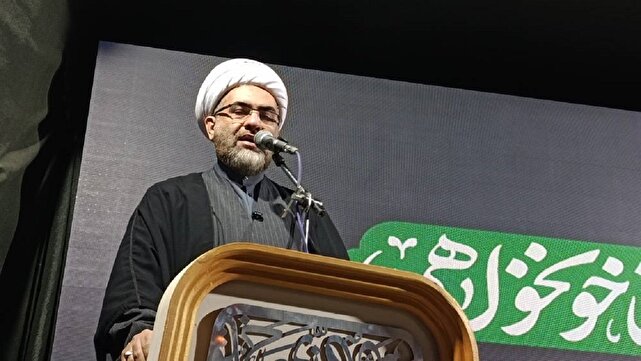 رهبر معظم انقلاب بصیرت را قطب‌نمای حرکت جامعه می‌دانند