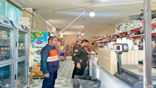 پلمب یک واحد متخلف در مجتمع خدماتی رفاهی بین‌راهی شهرستان ابرکوه