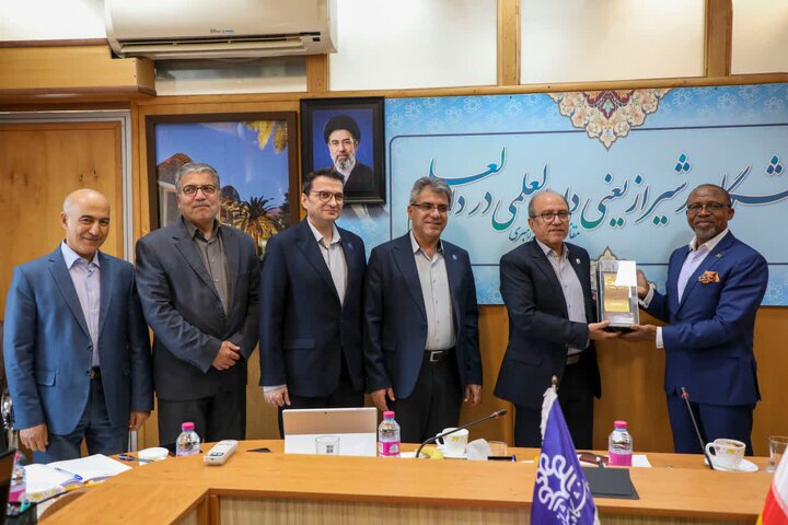 گام جدید دانشگاه شیراز و سفیر آفریقای جنوبی برای تعاملات دانشگاهی