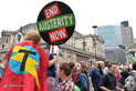 تظاهرات مردم لندن در اعتراض به سیاست‌های اقتصادی دولت