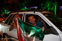 شادی مردم تهران پس از پیروزی تیم ملی والیبال ایران مقابل لهستان