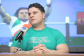 حضور علی حسینی قهرمان پارالمپیک روی صندلی سین جیم باشگاه خبرنگاران جوان
