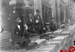 راسته پارچه فروشان در بازار تهران
