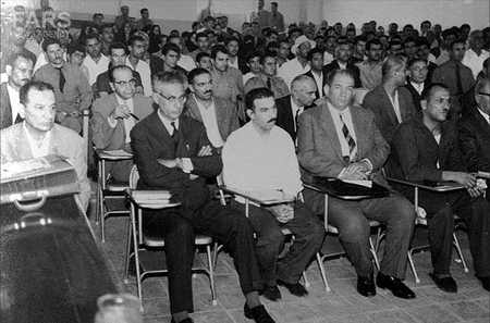 شهید طیب حاج رضایی دردادگاه سال 1342