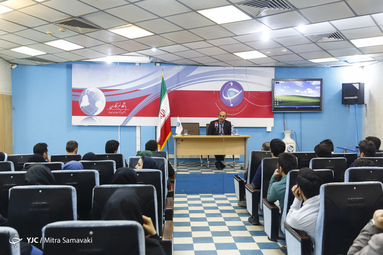 نشست صمیمی دکتر جبلی معاون خبر رسانه ملی با اعضای باشگاه خبرنگاران جوان