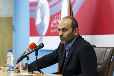 نشست صمیمی دکتر جبلی معاون خبر رسانه ملی با اعضای باشگاه خبرنگاران جوان