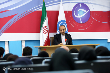 نشست صمیمی دکتر جبلی معاون خبر رسانه ملی با اعضای باشگاه خبرنگاران جوان