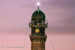 آذین بندی و چراغانی حرم رضوی در شب میلاد امام علی(ع)