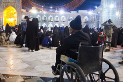 آذین بندی و چراغانی حرم رضوی در شب میلاد امام علی(ع)