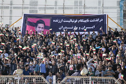 تشییع پیکر مهرداد اولادی در قائمشهر