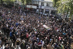 تشییع پیکر مهرداد اولادی در قائمشهر