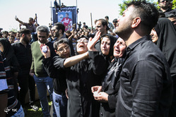 تشییع پیکر مهرداد اولادی در قائمشهر